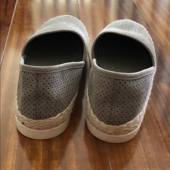 Shoes - Picture 4 of 5